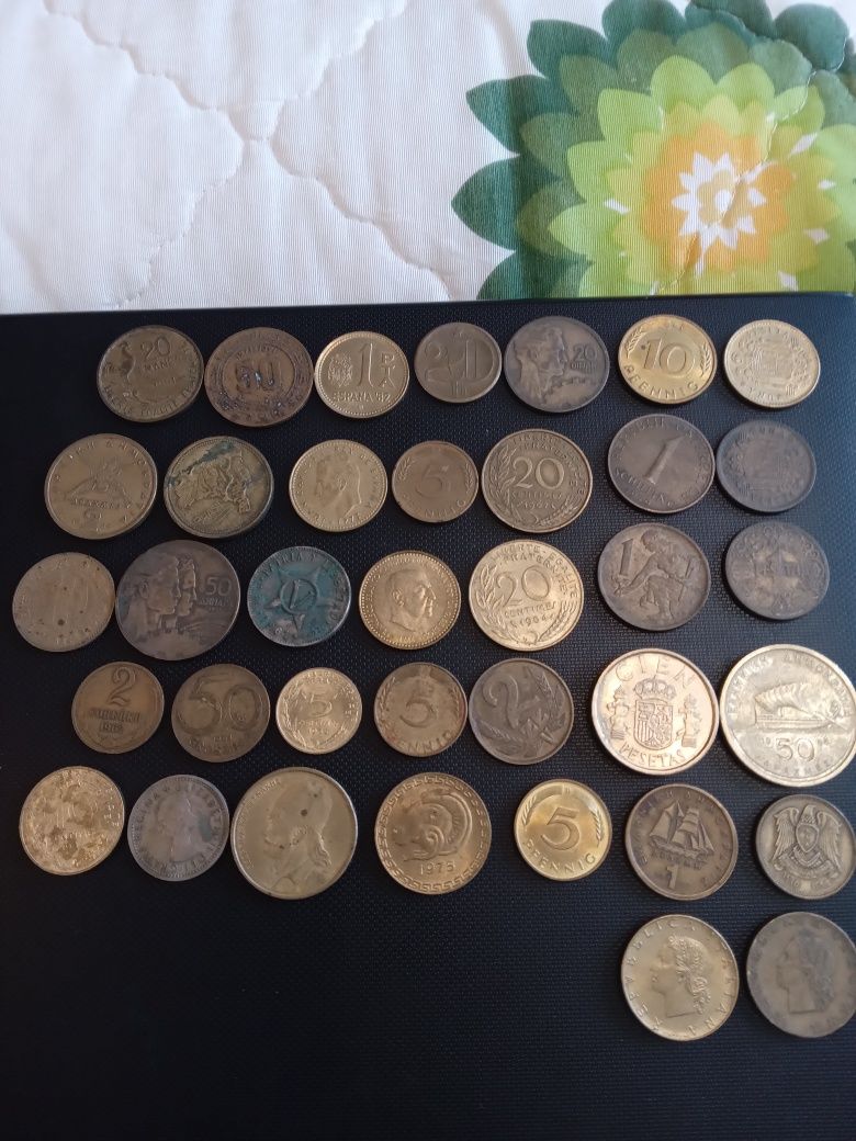 Чуждестранни и български монети