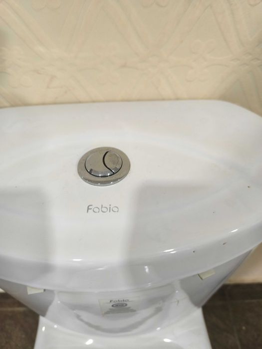 Продаётся унитаз