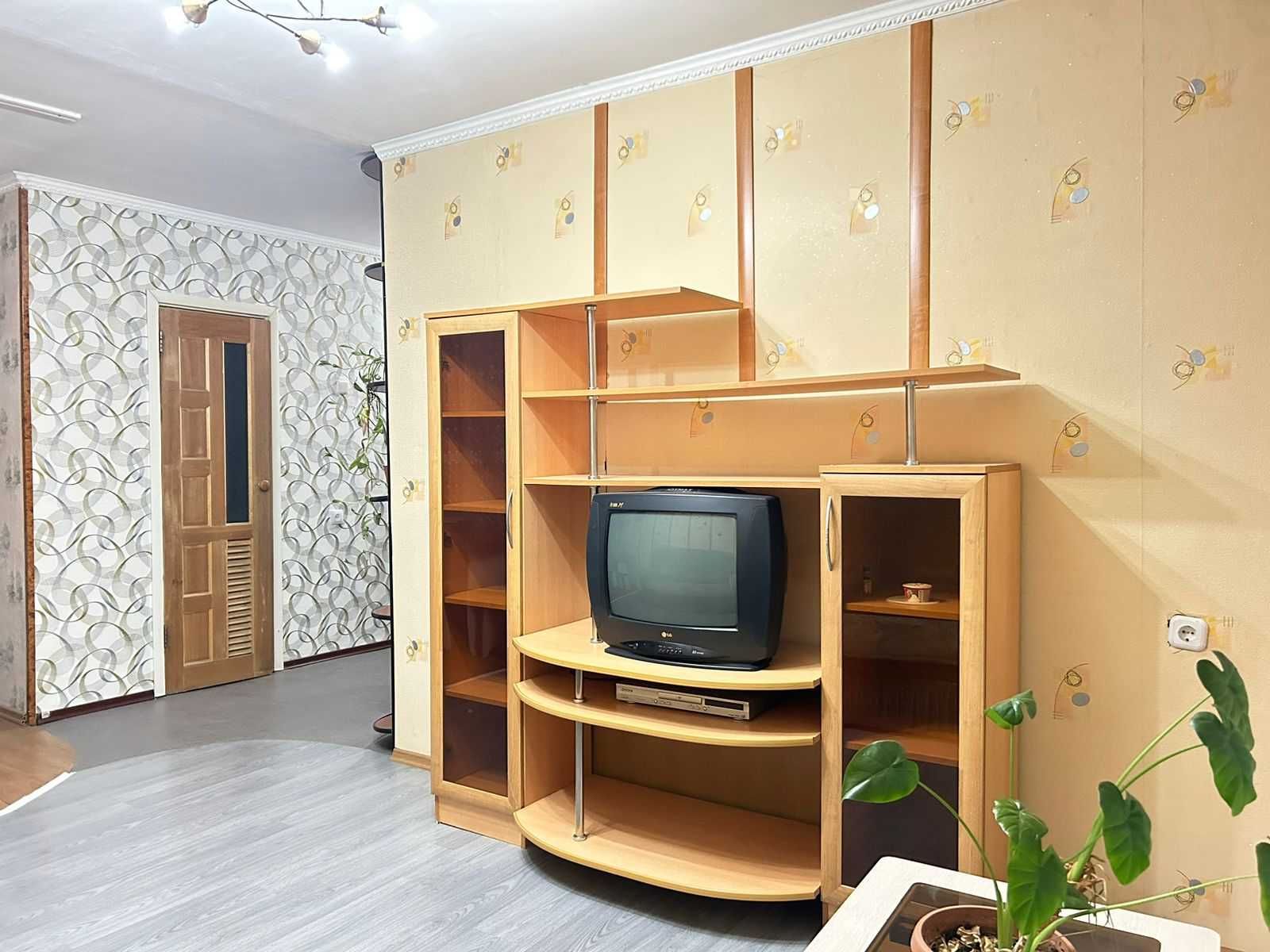 2-комнатная квартира, 42 м, Гапеева, 1984г.