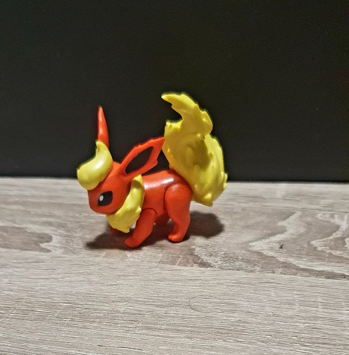 Figurine Pokemon Tomy : Flareom Vaporeon Eevee