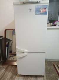 Холодильник lndesit