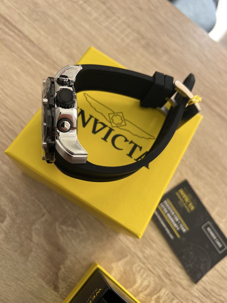 Invicta Pro Diver