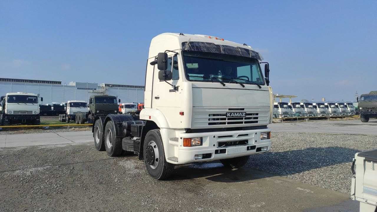 Седельный тягач КАМАЗ 6460 6х4