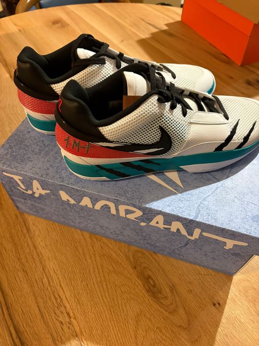 Vand adidasi noi marimi mari 42 in sus mai multe midele pe wapp