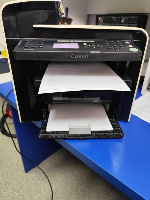 Canon i-sensys MF4570 принтер МФУ 3в1 лазерный в отличном состояние