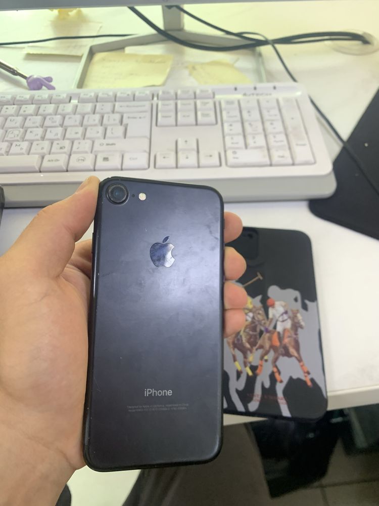 Iphone 7 sotiladi