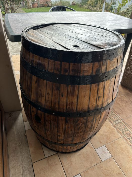 Butoi mare din stejar,decor,spatiu depozitare, 380litri