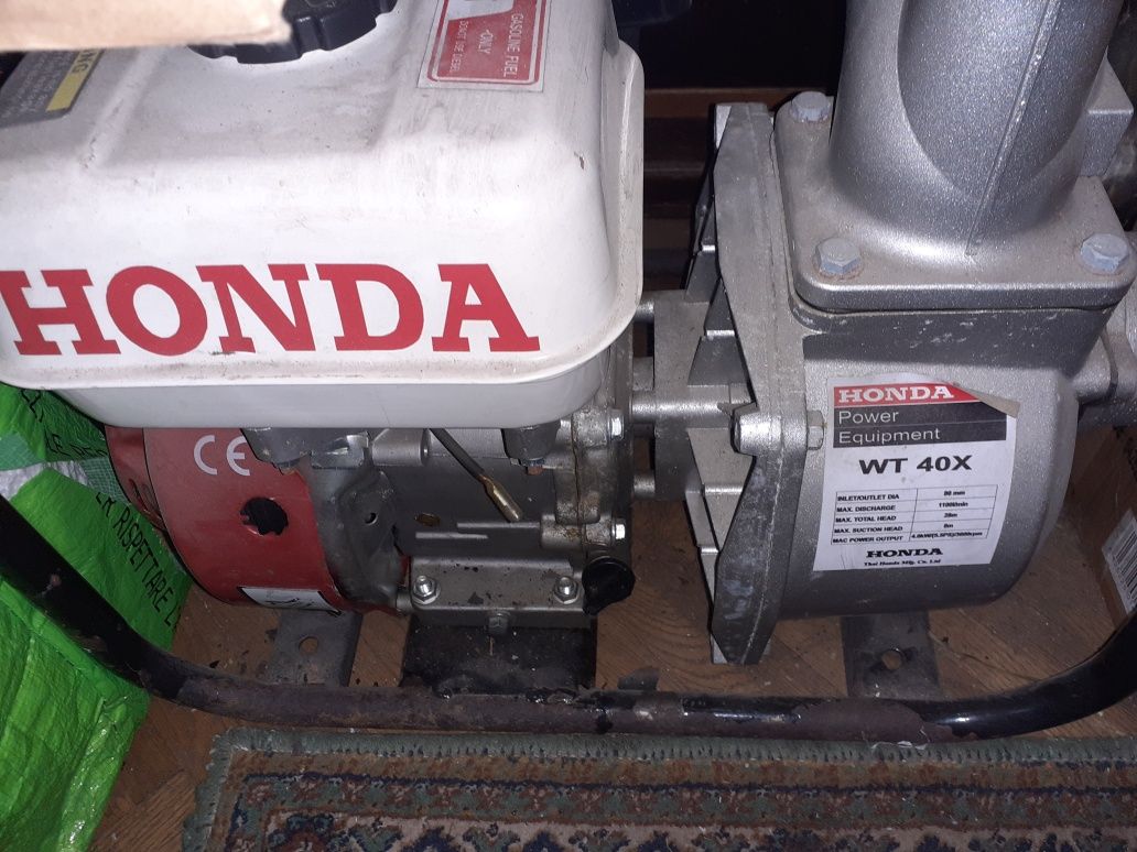 Vand motopompa Honda WT40X 6000 lei negociabil