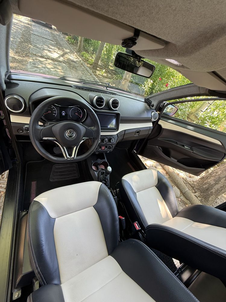Aixam Crossline GT 4 locuri