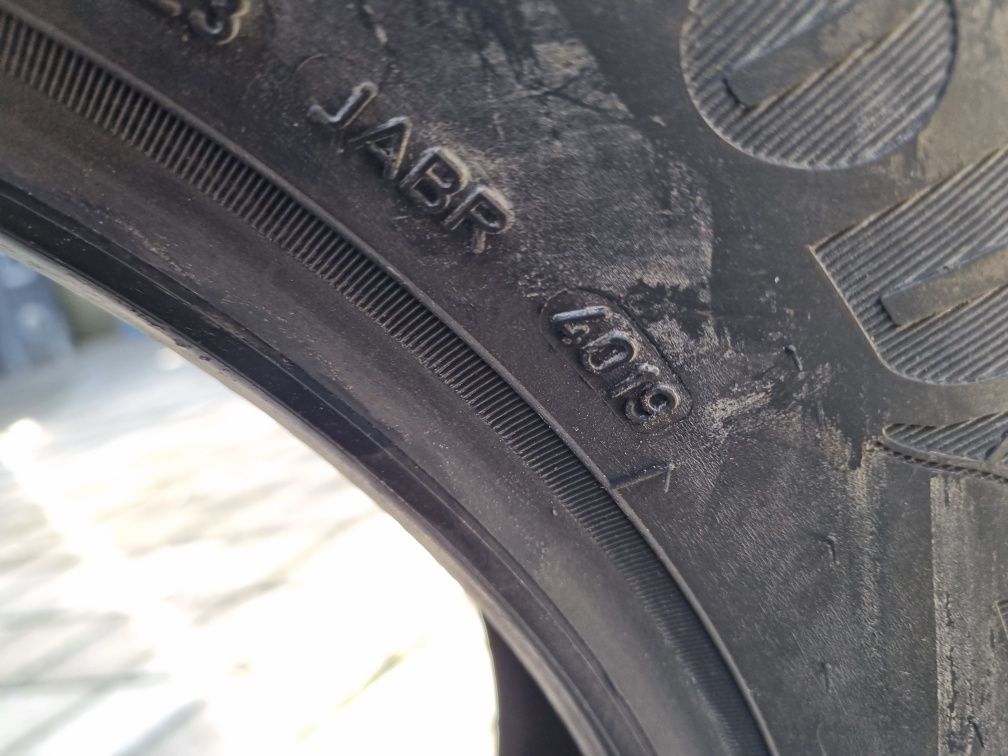 2 anvelope all season noi 215 65 17 Goodyear