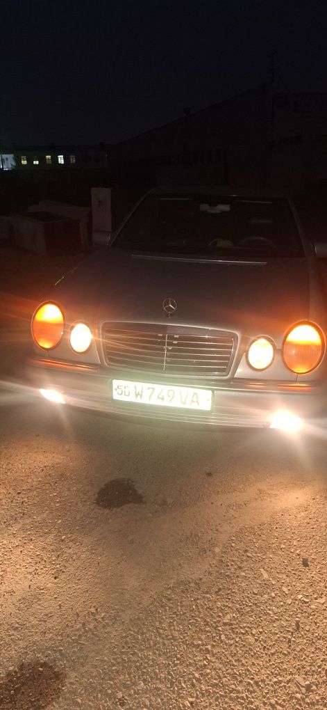 Мерседес бенс 210