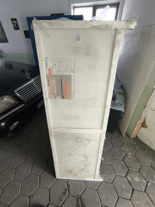 Шторка под ванну