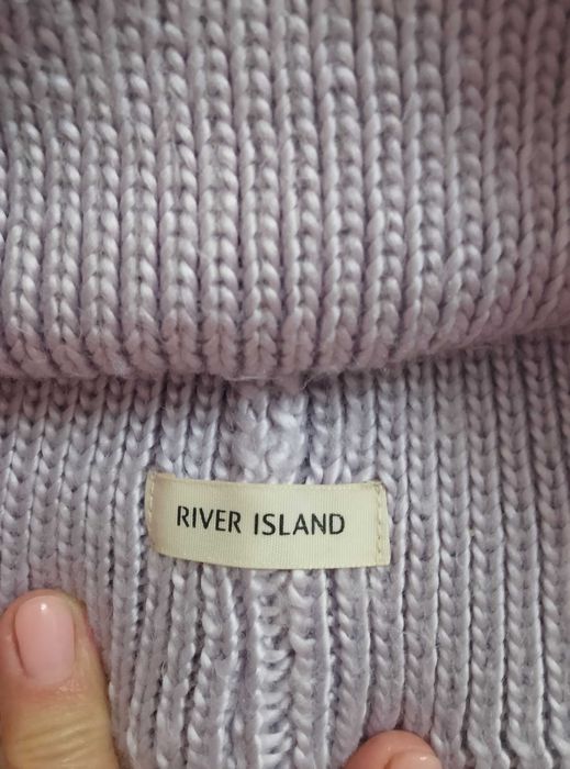 Шапка от River Island