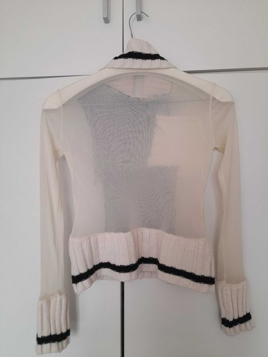 Блуза с поло яка и тюл