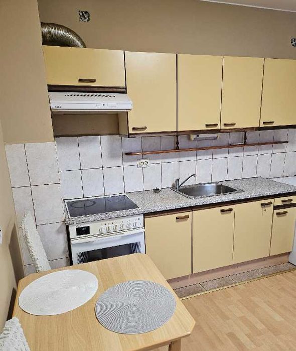 Дава се под наем Къща в София, Зона Б-18 - 70 кв.м за 380 € - Снимка #2