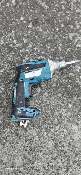 Makita DFS452 винтоверт за гипсокартон