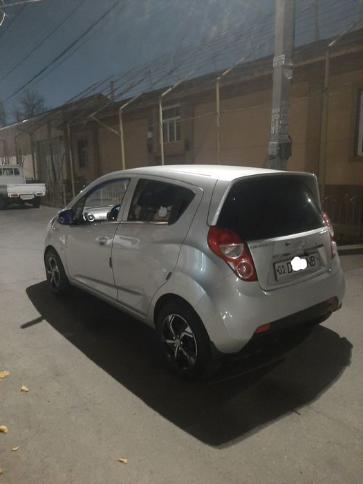 Spark sotiladi 2015 yil 4 pozitsiya avtomat