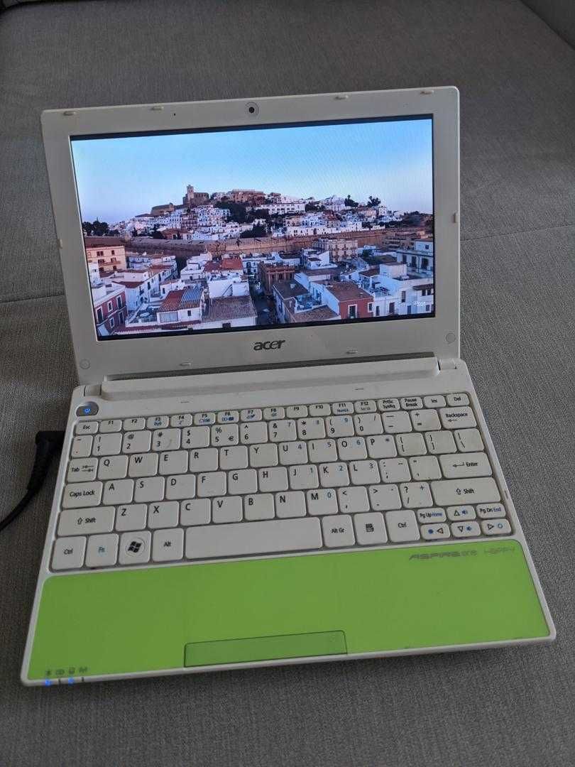 ACER Aspire One Display 10.1" 250gb 1GB Notebook Diagnoza Auto Player