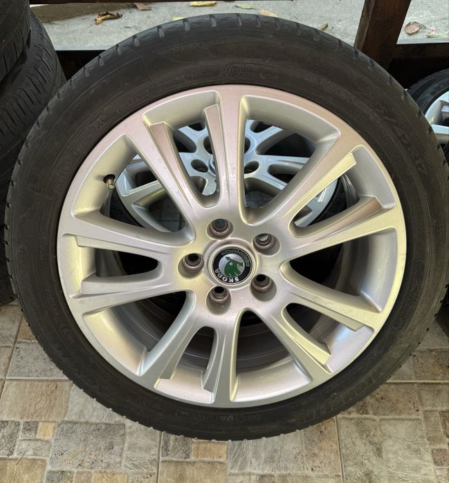 Jante R17 Originale Skoda Anvelope foarte bune 225/45