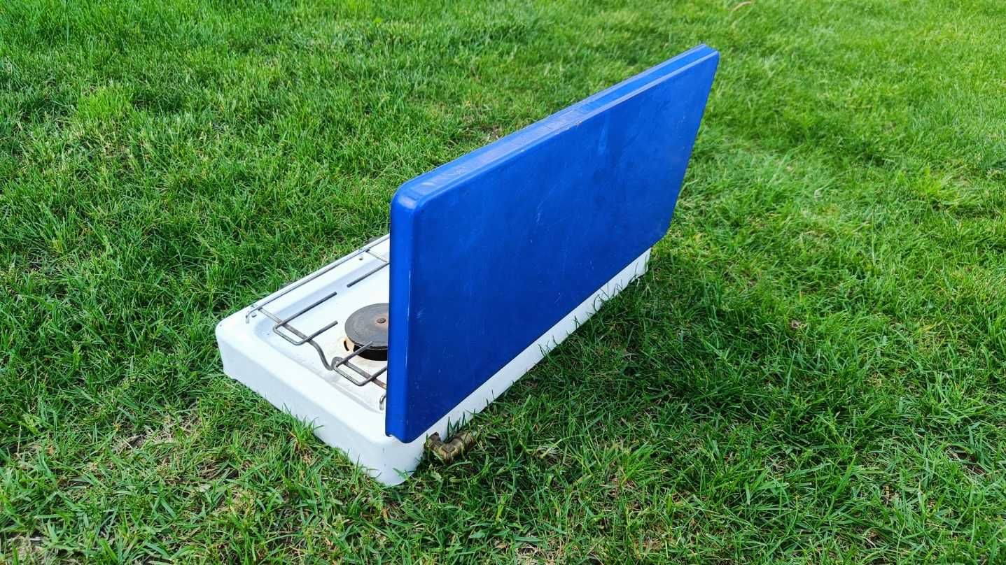 Aragaz portabil, model cu capac de protectie