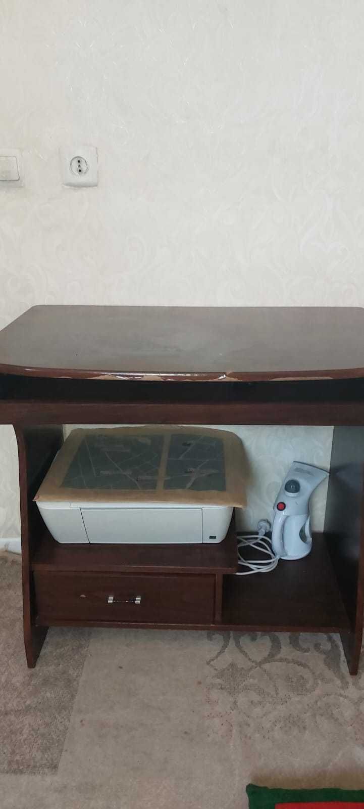 Продам компьютерный стол