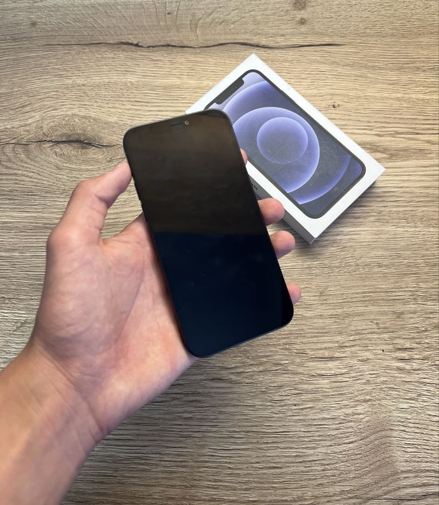 iPhone 12 на 64 GB