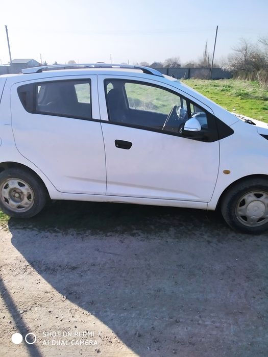 продаётся Спарк 2011 года