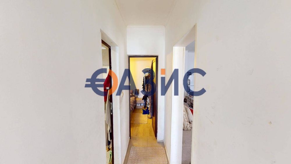 Продава се Тристаен апартамент в с. Кошарица, Област Бургас - 68 кв.м за 1162 €/кв.м - Снимка #12