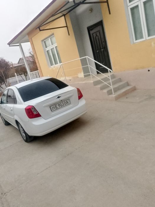 Laseti 2012 srochna sotiladi