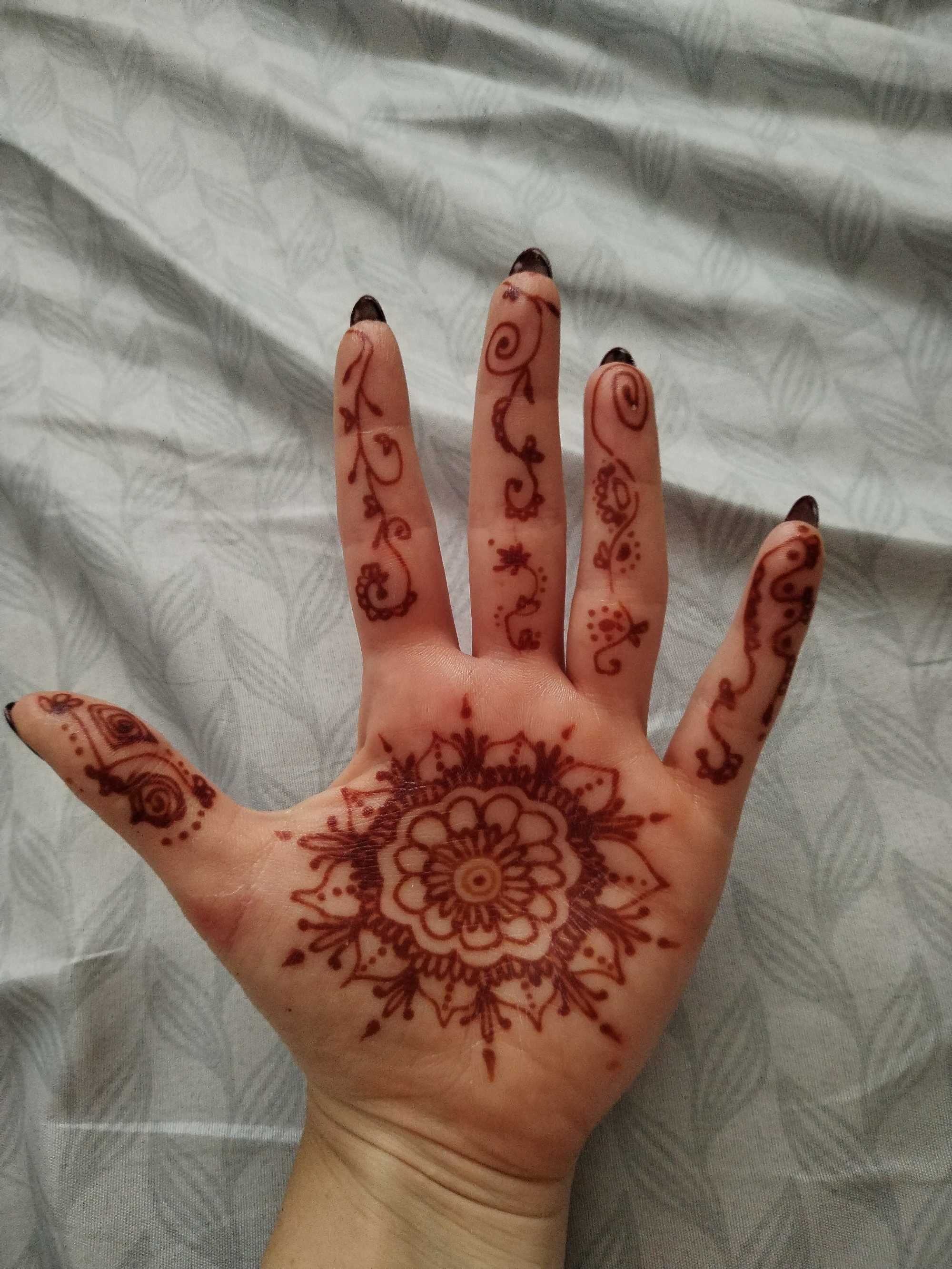 Tatuaj temporar henna