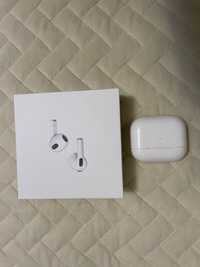 Продаю airpods 3 в отличном состоянии. Звук чистый