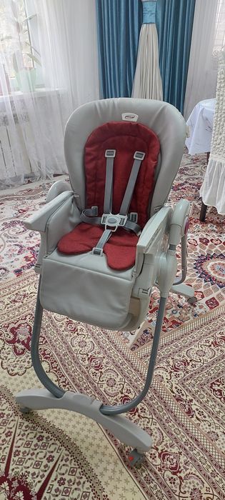 Детский стул для кормления.