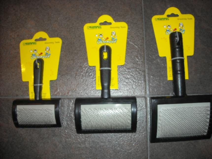 Четка за домашен любимец