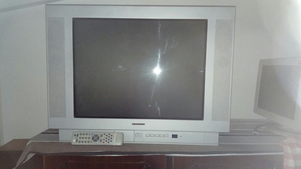 Tv crt EUROCOLOR RF-2981 gst de 72cm arată impecabil