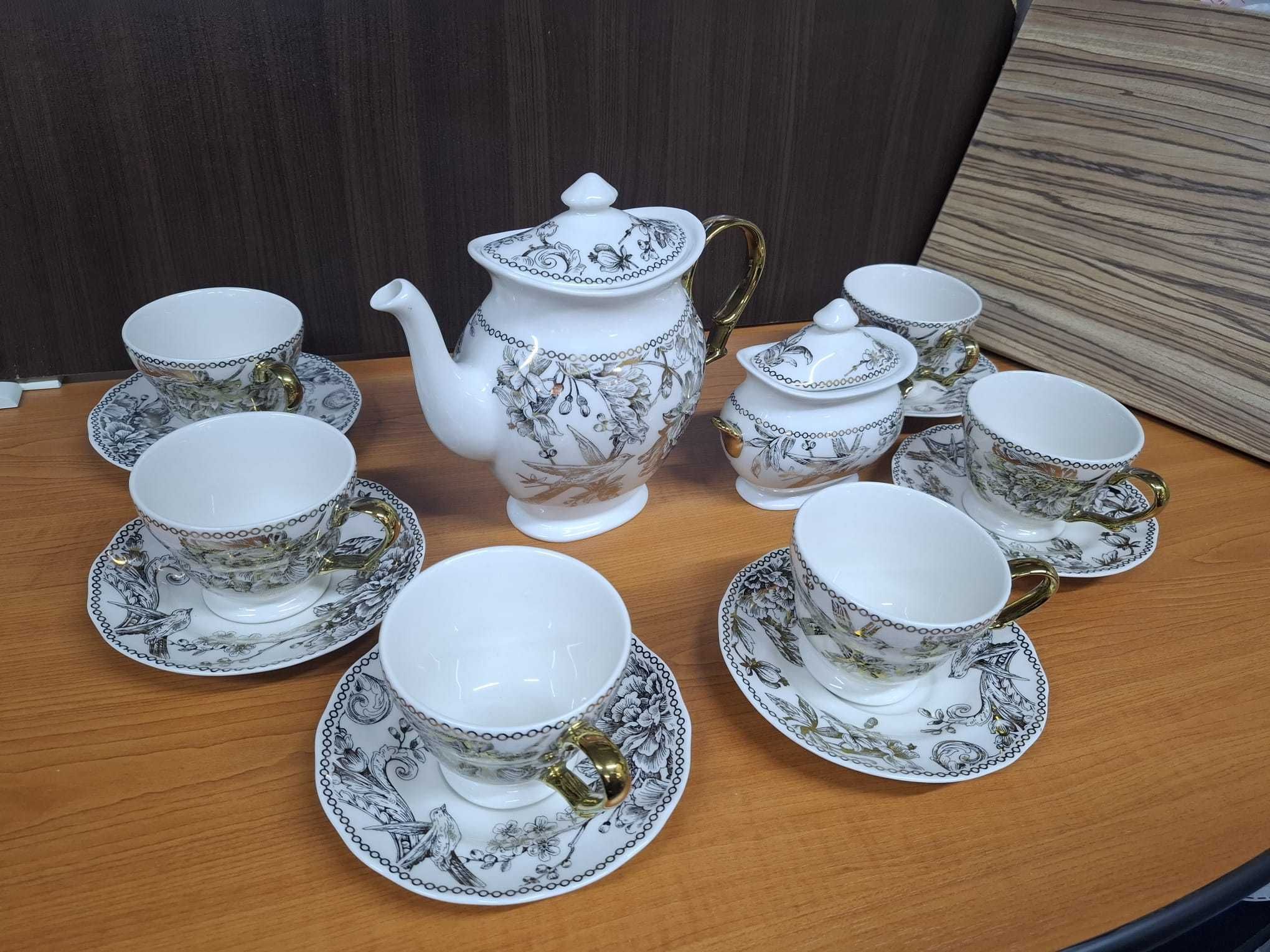 Vand set portelan vesela/farfurii model floral stare foarte buna