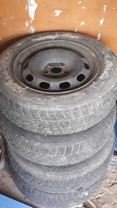 Jante +anvelope 1 set vara și un 1 set MS  jante aliaj.