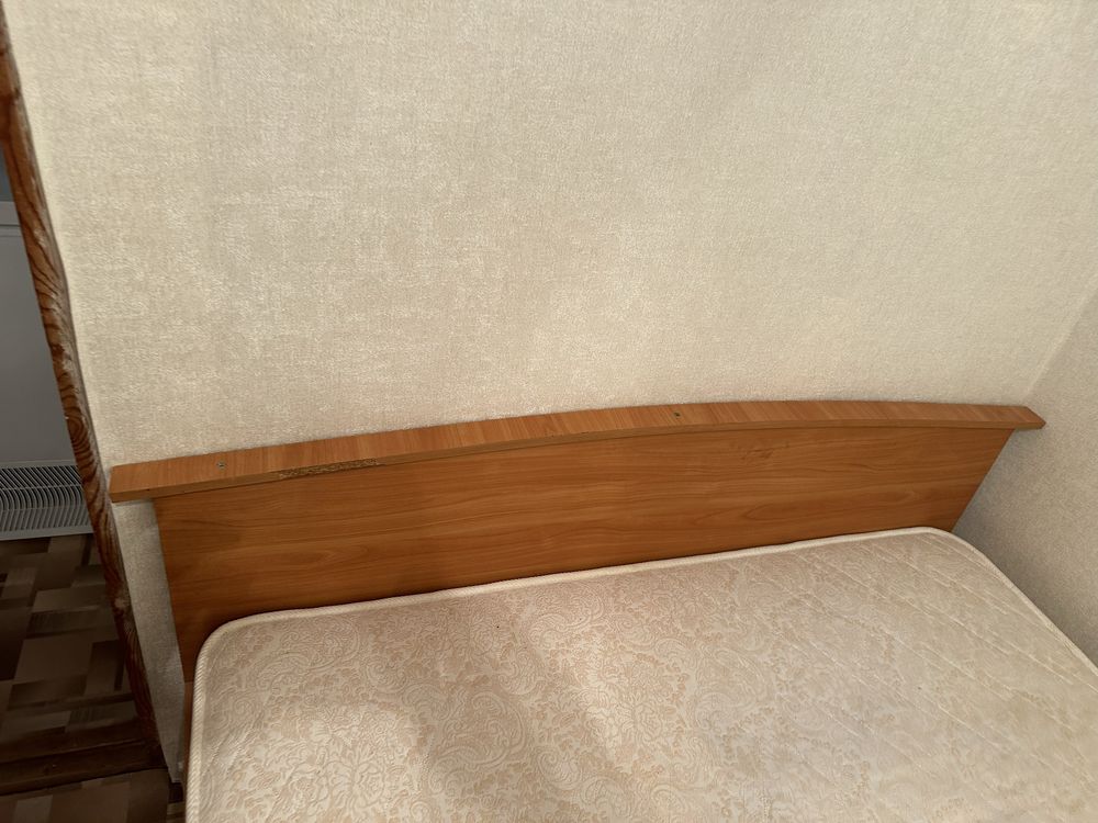 Продам двуспальную кровать