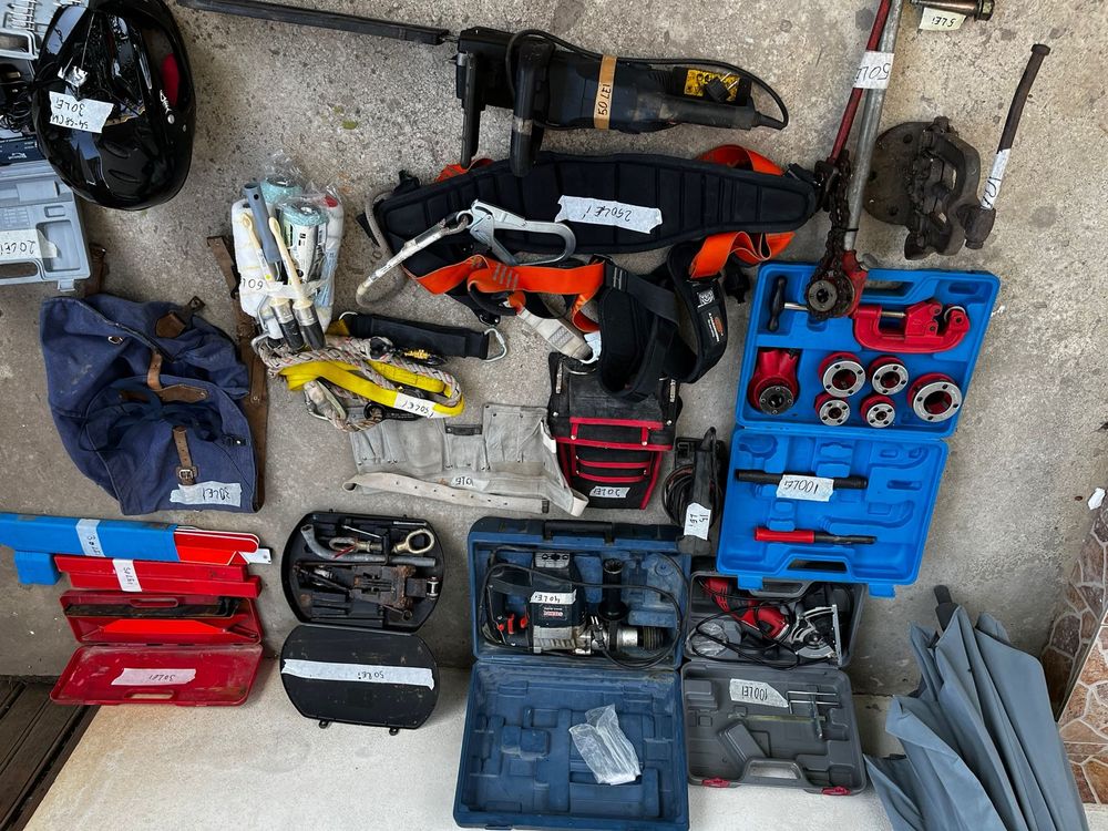 Diverse unelte și echipamente