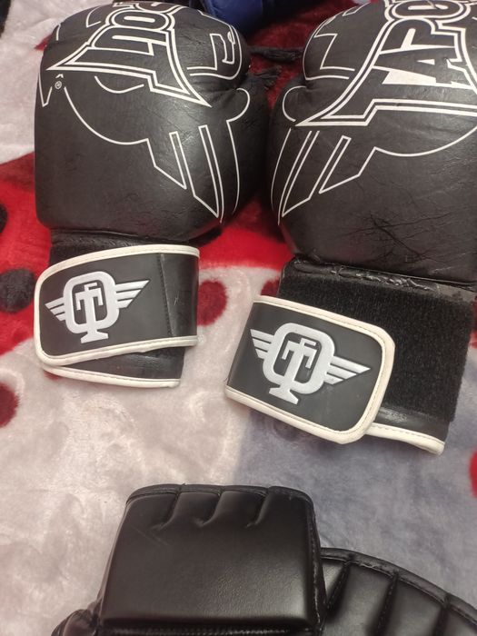 Mănuși box,mănuși MMa,compleuri box ,proteze ,fase