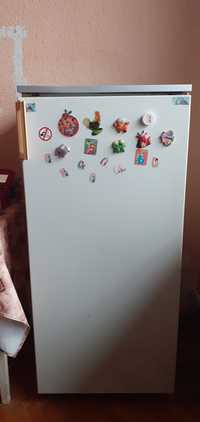 Хладилник в отлично състояние