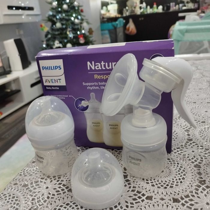 Ръчна помпа за кърма Авент плюс шише подарък и два биберона с поток 1