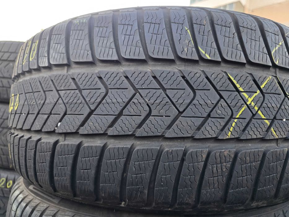 2бр Зимни гуми 255 40 20 - Pirelli - Tesla - DOT 2022