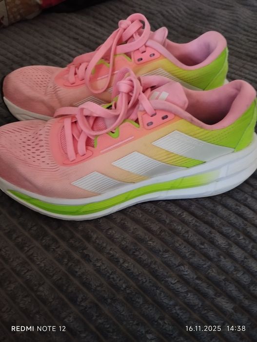 ADIDAS PERFORMANCE Маратонки за бягане 'Questar 3'