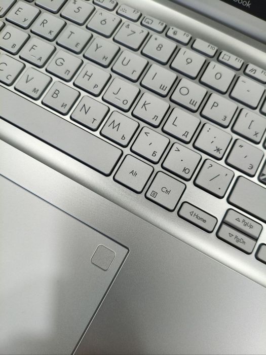 Ноутбук Noutbuk Asus vivobook 17 Core i7 Новый Bepul yetkazish bilan