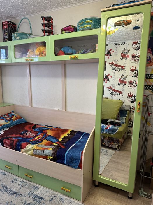 Продам Детский гарнитур в хорошом состояний