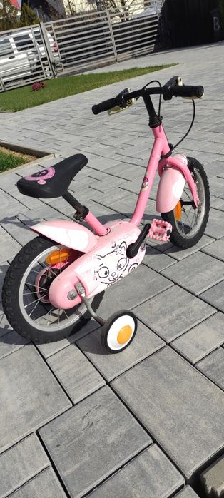 Se vinde. bicicleta pentru fetiță