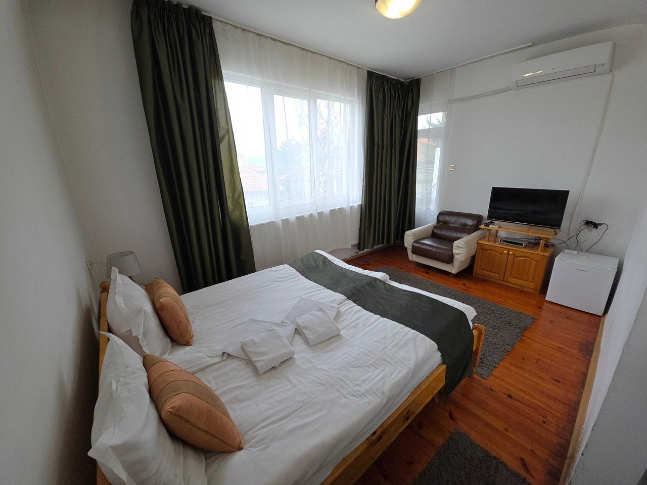 Продава се Заведение в Велинград - 521 кв.м за 1046 €/кв.м - Снимка #11