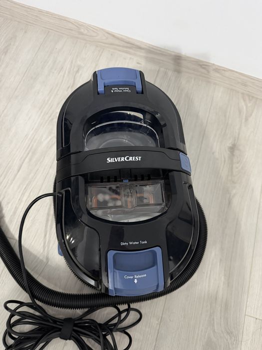 Aspirator cu spalare tapiterie si covoare. Injectie de solutie.