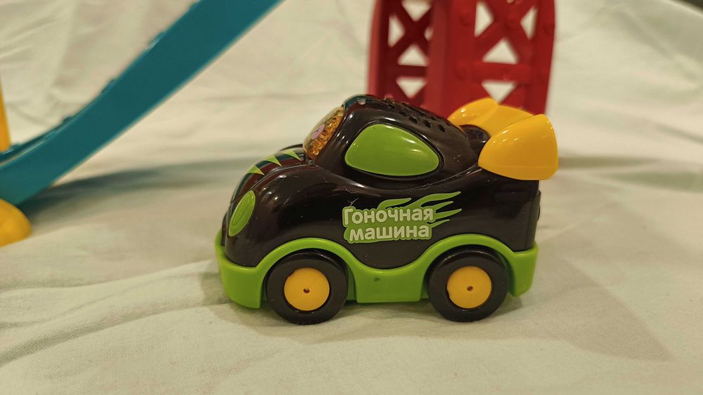 Vtech 2 в 1 Гоночный спуск с интерактивной машинкой (Оригинал)