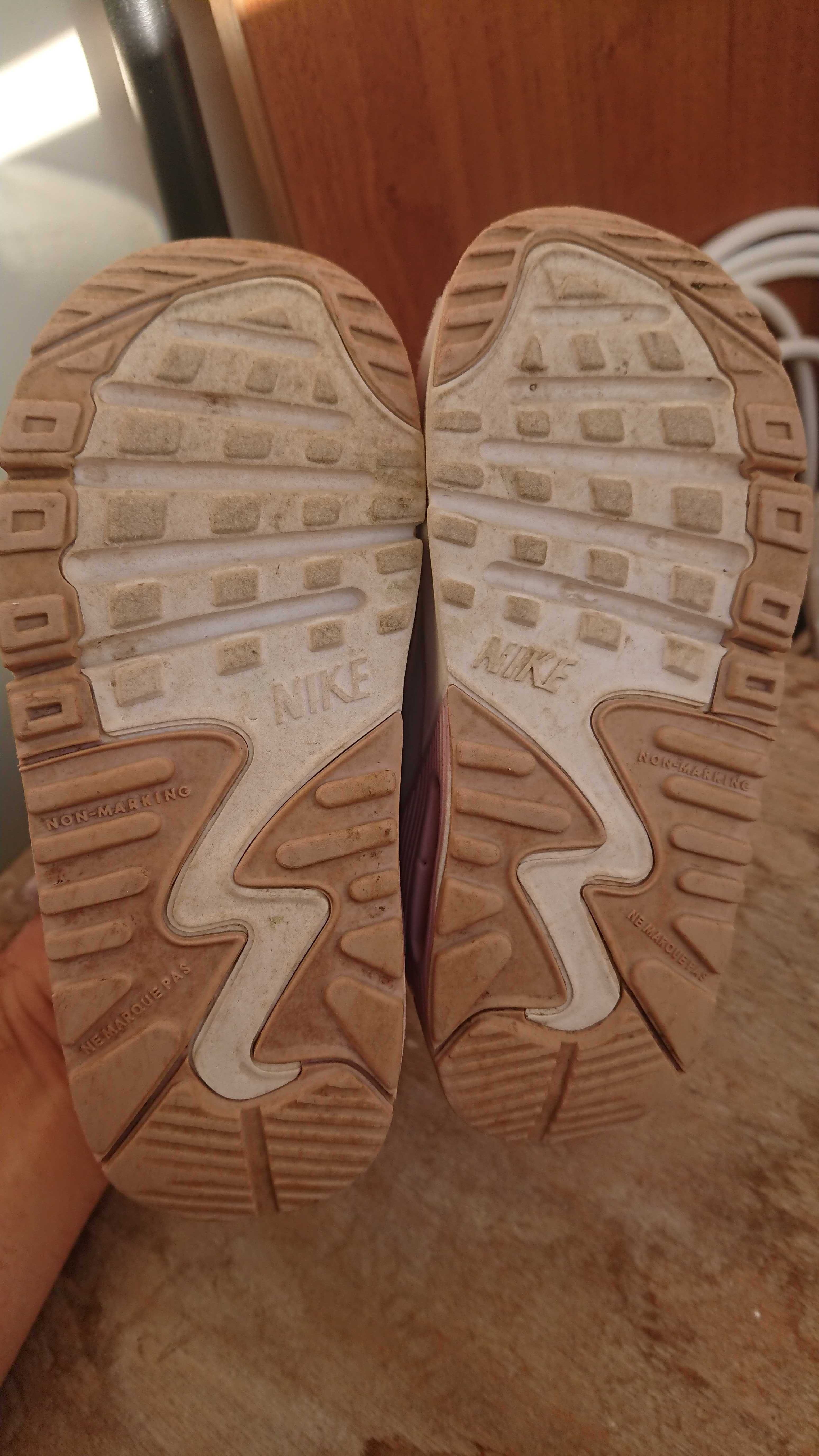 Детски маратонки Nike Air max за момиче